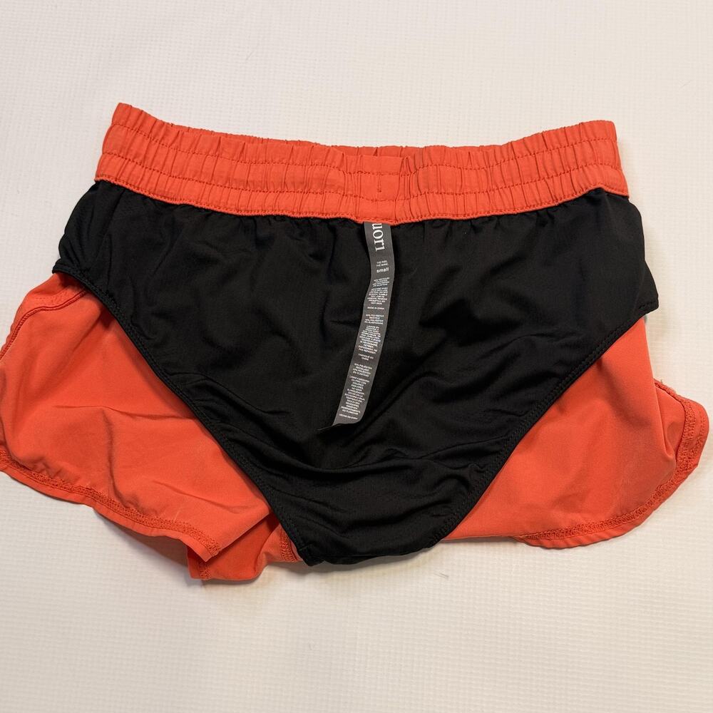 Vuori Shorts Womens Small Orange The Rise The Shine Lined Running Athletic VW304 - Picture 12 of 16